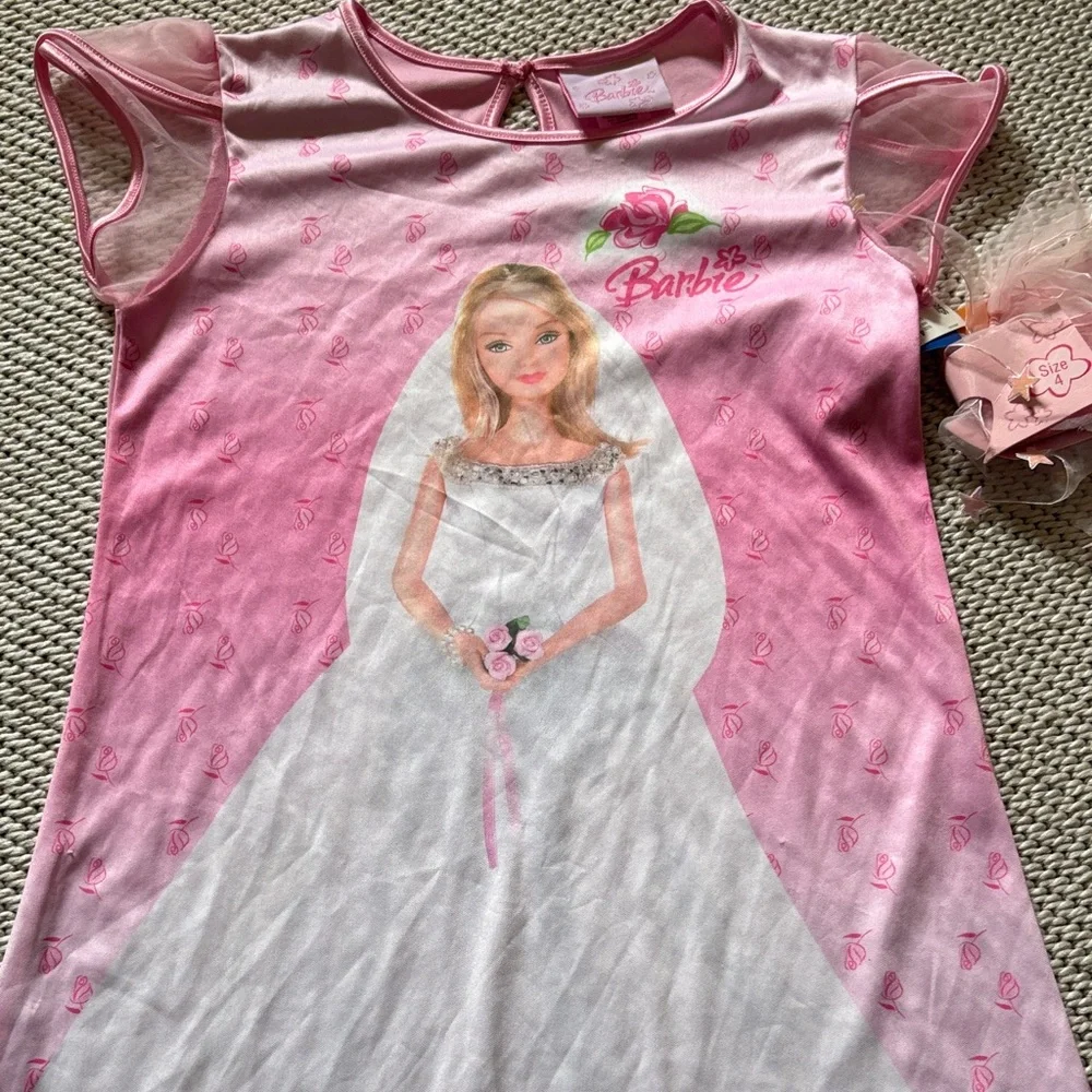 Gown & hair ornament Barbie girls new size 4 polyester nylon cap sleeves